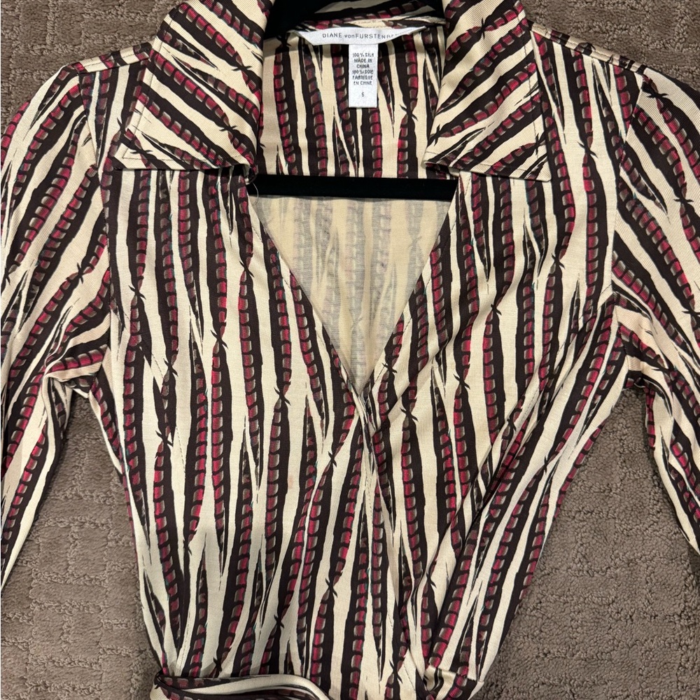 Diane Von Furstenberg printedwrap dress